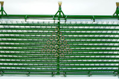 Galvanikgestelle mit konkavem Aufbau